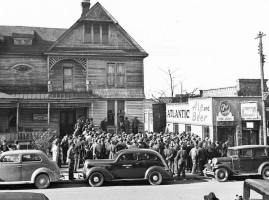 Silver Moon Saloon outside