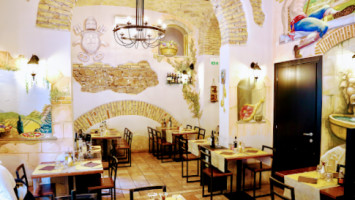 Trattoria Pizzeria Gli Archi food