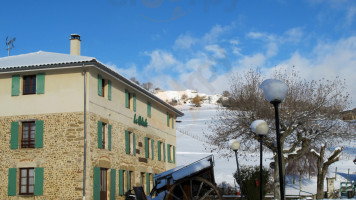 Auberge La Calèche outside