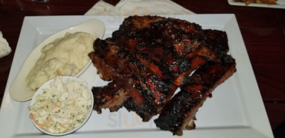 The Rib House food