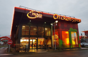 Chicken Spot outside