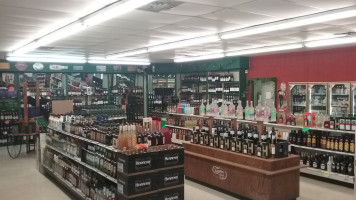 Bootleggers Liquors food