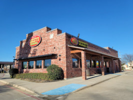 Dickey's Barbecue Pit outside