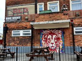 Red Lion outside