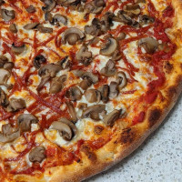 Armando's Pizza Amherstburg Dine In Delivery food