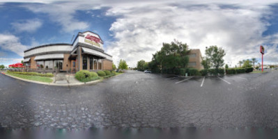 Logan's Roadhouse outside