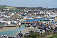 Les Hautes Falaises (le Treport) outside