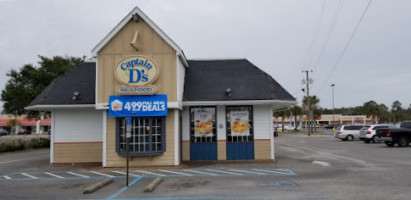 Captain D's Seafood Kitchen outside