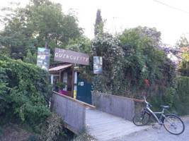 La Guinguette De Peyne outside