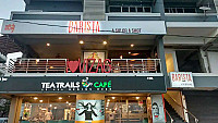 Barista Lavazza outside