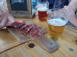 Bières D'ailleurs food