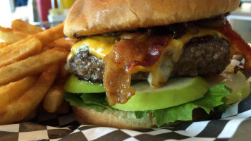 Kc’s Classic Burger food