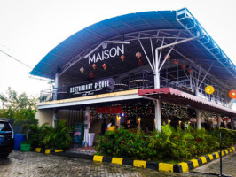 Maison Resto outside