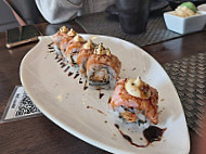 Sushi'n Eden food