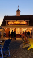 Kloter's Ice Cream Barn food