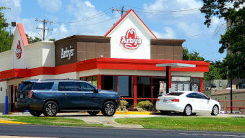 Arby's outside