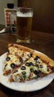 Minsky's Pizza food