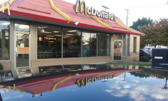 Mcdonald's outside