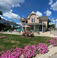 The Pink House Tea Room Bnb outside