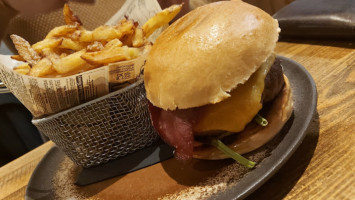 La Cantine Des Canailles food