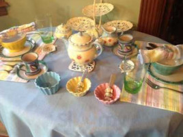 D's Victorian Teas food