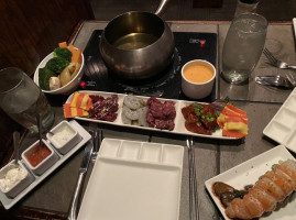 The Melting Pot food