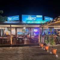 El Hicaco Seafood inside