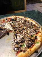 Cobblestone Pizza Co. food