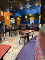 Taco Bell/pizza Hut inside