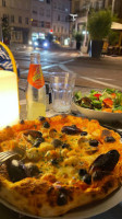 Bacio Pizzeria food