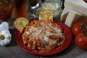 Snappy Tomato Pizza food