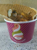 Menchie's Frozen Yogurt food