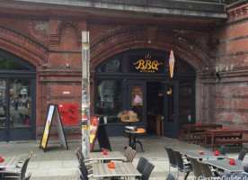 Bbq Kitchen · Rôtisserie · Fine Fast Food · Hackescher Markt inside