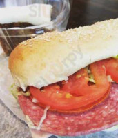 Guyreino's Deli food