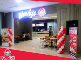 Wendy's inside