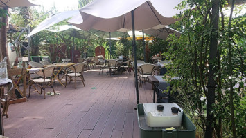 Le Jardin inside