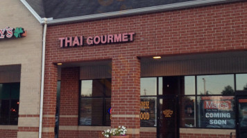 Thai Gourmet outside