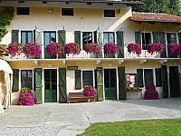 Agriturismo Cascina Torrine outside