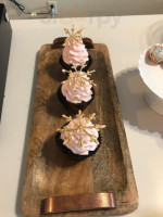 Smallcakes food