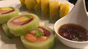 Vic Sushi food