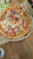 Mod Pizza food