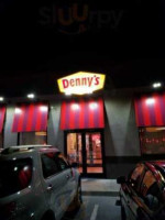 Denny's outside