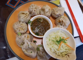 Momos Tibetains food