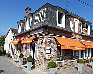 Le Clos Des Pommiers outside