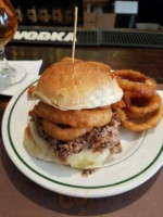 Dowling's Irish Pub And food