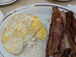 Huddle House food