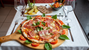 Bella Italia food