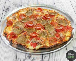 Saturn Pizza food