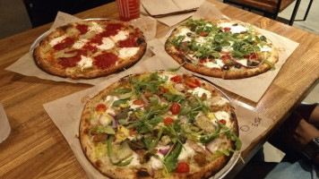 Blaze Pizza food