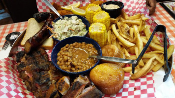 Famous Dave's -b-que food